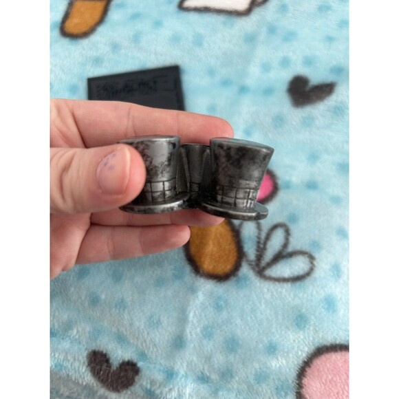 Yugioh Figure - 2002 Magic Hats w/ Card - Mattel 2" Mini Anime Vtg - Picture 2 of 4